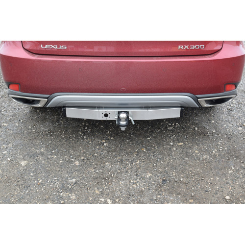 LRX-19-991124.00 PT GROUP Фаркоп с нержавеющей накладкой на Lexus RX, кроме F-Sport 2019-2022 без подрезки бампера. Тип шара: E (легкосъемный шар под квадрат). Нагрузки: 2500/120 кг, масса фаркопа 24,6 кг (без электрики в комплекте)