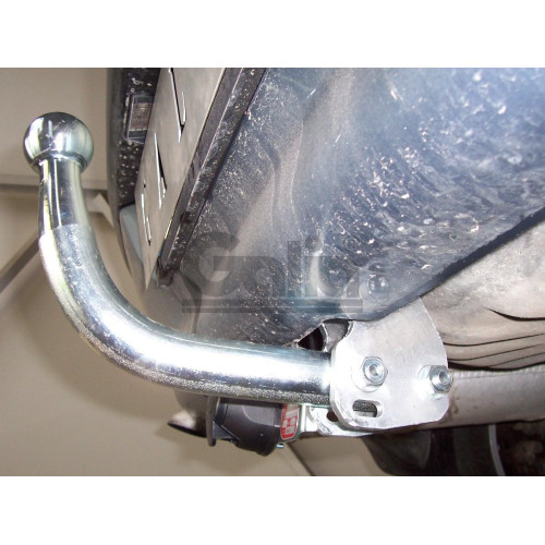 P027A GALIA Полностью оцинкованный фаркоп на Peugeot 406 седан 1995-2004. Тип шара: A. Установка без снятия и выреза бампера. Нагрузки: 1700/80 кг, масса фаркопа 15,02 кг