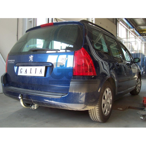 P036A GALIA Полностью оцинкованный фаркоп на Peugeot 307 универсал 2002-2008. Подрозетник убирается за бампер. Тип шара: A. Установка без снятия и выреза бампера. Нагрузки: 1500/70 кг, масса фаркопа 17,42 кг
