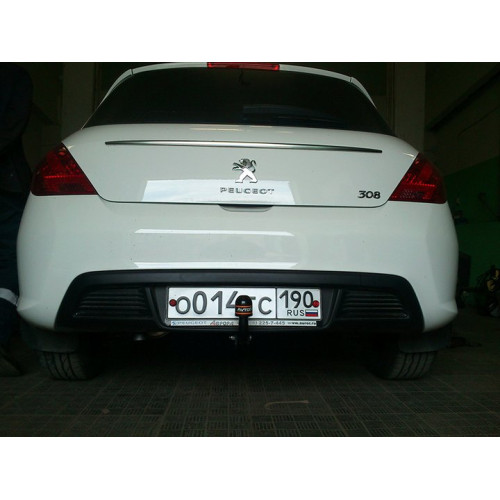 PE 02 AVTOS Фаркоп на Peugeot 308 хетчбек 3/5 дверей 2008-2013 без подрезки бампера. Тип шара: A. Нагрузки: 1000/50 кг, масса фаркопа 16 кг (без электрики в комплекте)