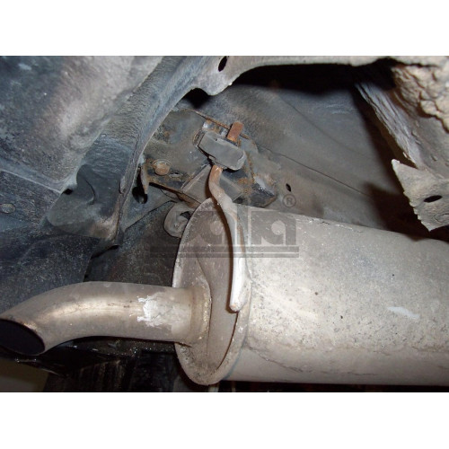 R016C GALIA Полностью оцинкованный фаркоп на Renault Scenic I 1996-2003. Тип шара: C (горизонтальный съемный). Установка без снятия и выреза бампера. Нагрузки: 1350/75 кг, масса фаркопа 13,87 кг