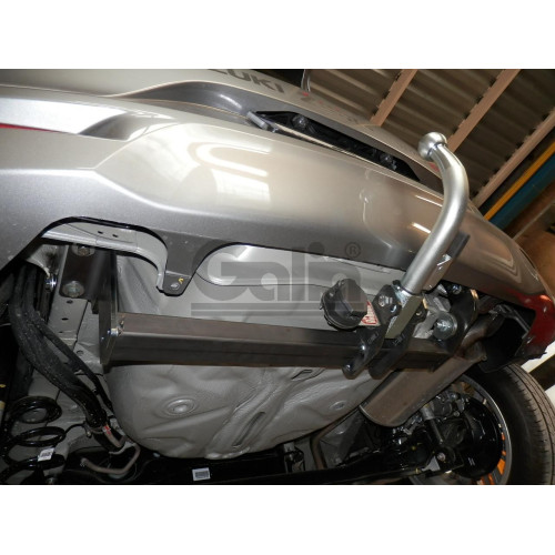 S118C GALIA Полностью оцинкованный фаркоп на Suzuki Baleno 2016-2020. Тип шара: C (горизонтальный съемный). Установка без выреза бампера. Нагрузки: 1200/75 кг, масса фаркопа 16,37 кг