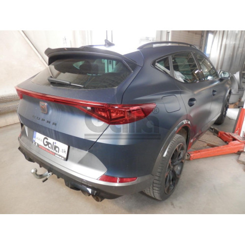 S119C GALIA Полностью оцинкованный фаркоп на Skoda Karoq 2018-, SEAT Ateca 2016-, Cupra Ateca 2016-, Cupra Formentor 2016-. Тип шара: C (горизонтальный съемный). Невидимый вырез бампера. Нагрузки: 2500/100 кг, масса фаркопа 15,87 кг
