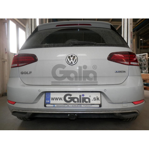 V087C GALIA Полностью оцинкованный фаркоп на Volkswagen Golf хетчбек 3/5 дверей 2018-. Тип шара: C (горизонтальный съемный). Установка без выреза бампера. Нагрузки: 2000/80 кг, масса фаркопа 14,27 кг