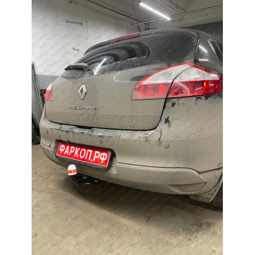 9050 Трейлер Фаркоп для Renault Megane 3 хетчбек 5 дверей 2008-2016 без подрезки бампера. Тип шара: A. Нагрузки: 1050/50 кг, масса фаркопа 17,9 кг (без электрики в комплекте)