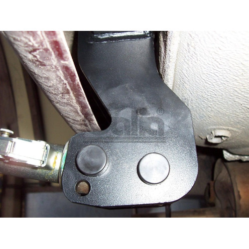 D033C GALIA Полностью оцинкованный фаркоп на Renault Logan седан 2005-2014. Тип шара: C (горизонтальный съемный). Установка без снятия и выреза бампера. Нагрузки: 1100/75 кг, масса фаркопа 14,37 кг