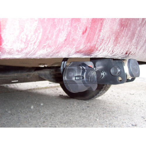 D033C GALIA Полностью оцинкованный фаркоп на Renault Logan седан 2005-2014. Тип шара: C (горизонтальный съемный). Установка без снятия и выреза бампера. Нагрузки: 1100/75 кг, масса фаркопа 14,37 кг