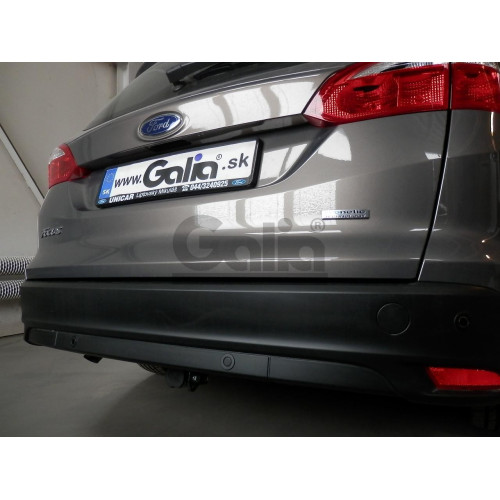 F119C GALIA Полностью оцинкованный фаркоп на Ford Focus III универсал 2011-2018. Подрозетник убирается за бампер. Тип шара: C (горизонтальный съемный). Без выреза бампера. Нагрузки: 1600/75 кг, масса фаркопа 19,37 кг