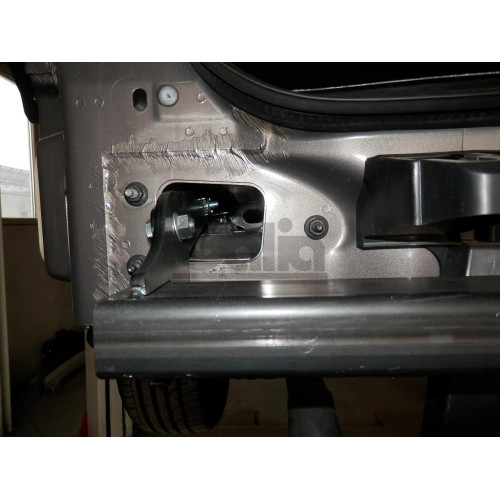 F119C GALIA Полностью оцинкованный фаркоп на Ford Focus III универсал 2011-2018. Подрозетник убирается за бампер. Тип шара: C (горизонтальный съемный). Без выреза бампера. Нагрузки: 1600/75 кг, масса фаркопа 19,37 кг