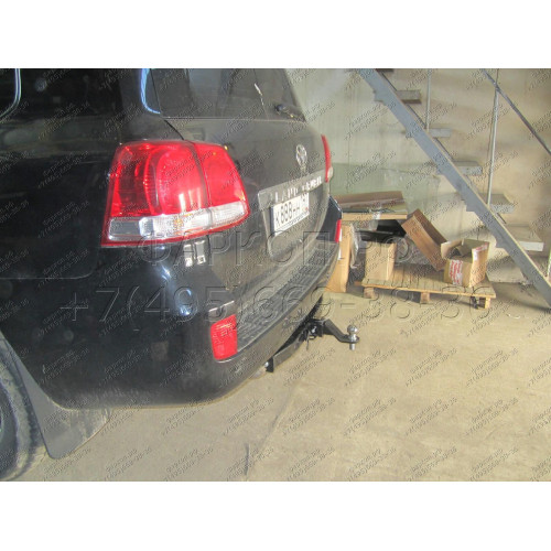 FA 0859-E Бизон Фаркоп на Toyota Land Cruiser 200 2008-2021, Lexus LX 2008-2022 без подрезки бампера. Тип шара: E (легкосъемный шар под квадрат). Нагрузки: 3500/120 кг. Не комплектуется электрикой