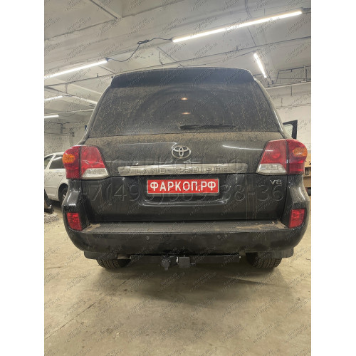 FA 0859-E Бизон Фаркоп на Toyota Land Cruiser 200 2008-2021, Lexus LX 2008-2022 без подрезки бампера. Тип шара: E (легкосъемный шар под квадрат). Нагрузки: 3500/120 кг. Не комплектуется электрикой