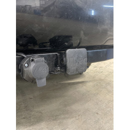 FA 0859-E Бизон Фаркоп на Toyota Land Cruiser 200 2008-2021, Lexus LX 2008-2022 без подрезки бампера. Тип шара: E (легкосъемный шар под квадрат). Нагрузки: 3500/120 кг. Не комп