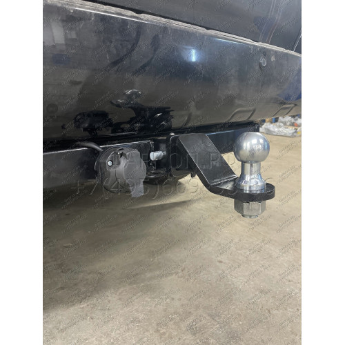 FA 0859-E Бизон Фаркоп на Toyota Land Cruiser 200 2008-2021, Lexus LX 2008-2022 без подрезки бампера. Тип шара: E (легкосъемный шар под квадрат). Нагрузки: 3500/120 кг. Не комплектуется электрикой