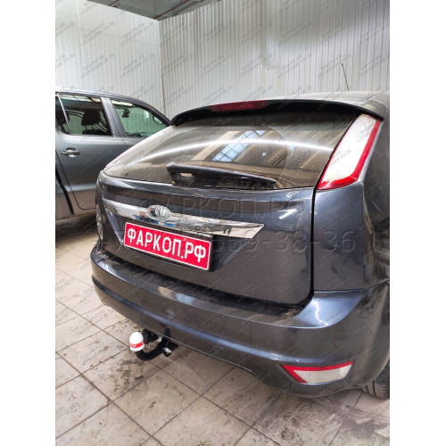 6011 Трейлер Фаркоп для Ford Focus 2 хетчбек 2004-2011, Ford Focus C-MAX 2003-2010. Требуется подрезка бампера. Тип шара: A. Нагрузки: 1000/50 кг, масса фаркопа 14,5 кг (без электрики в комплекте)