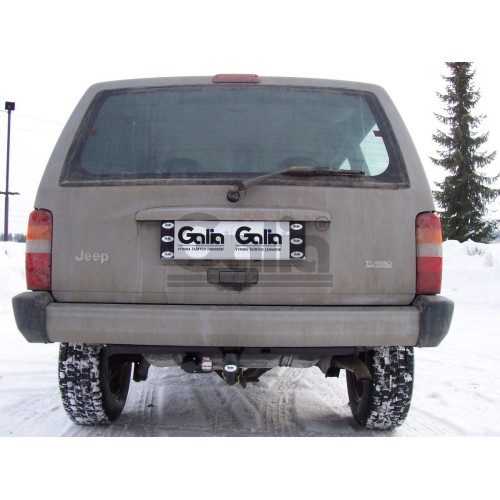 J005C GALIA Полностью оцинкованный фаркоп на Jeep Cherokee XJ 1988-2001. Тип шара: C (горизонтальный съемный). Установка без снятия и выреза бампера. Нагрузки: 3300/100 кг, масса фаркопа 19,35 кг