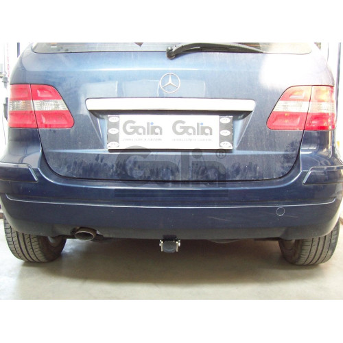M113A GALIA Полностью оцинкованный фаркоп на Mercedes A-Class w169 2004-2012, Mercedes B-Class w245 2005-2011. Подрозетник убирается за бампер. Тип шара: A. Невидимый вырез бампера. Нагрузки: 1500/75 кг, масса фаркопа 15,02 кг