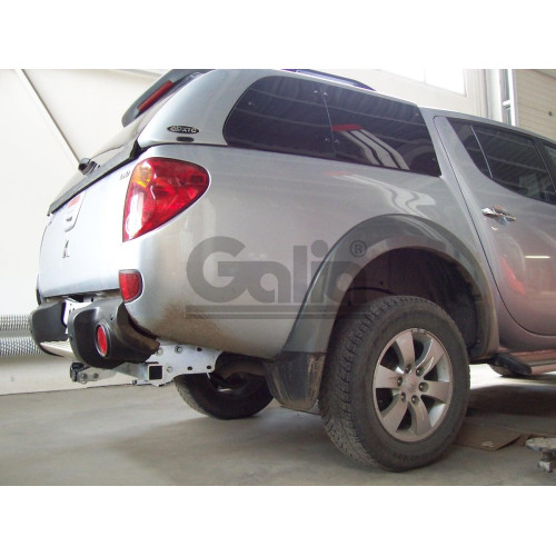 M120C GALIA Полностью оцинкованный фаркоп на Mitsubishi L200 1996-2006, 2006-2015, 2015-2023, FIAT Fullback 2016-2019. Тип шара: C (горизонтальный съемный). Без выреза бампера. Нагрузки: 3100/125 кг, масса фаркопа 29,35 кг