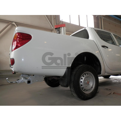 M120C GALIA Полностью оцинкованный фаркоп на Mitsubishi L200 1996-2006, 2006-2015, 2015-2023, FIAT Fullback 2016-2019. Тип шара: C (горизонтальный съемный). Без выреза бампера. Нагрузки: 3100/125 кг, масса фаркопа 29,35 кг