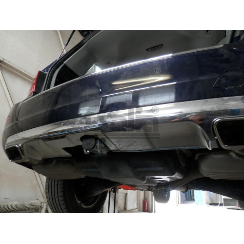 M127C GALIA Полностью оцинкованный фаркоп на Mercedes GLK-Class x204 2008-2015. Подрозетник убирается за бампер. Тип шара: C (горизонтальный съемный). Невидимый вырез бампера. Нагрузки: 2500/100 кг, масса фаркопа 20,37 кг