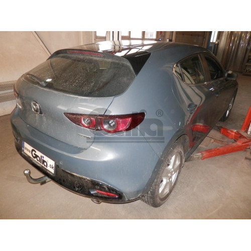 M142A GALIA Полностью оцинкованный фаркоп на Mazda 3 хетчбек 2019-. Тип шара: A. Невидимый вырез бампера. Нагрузки: 1600/80 кг, масса фаркопа 15 кг