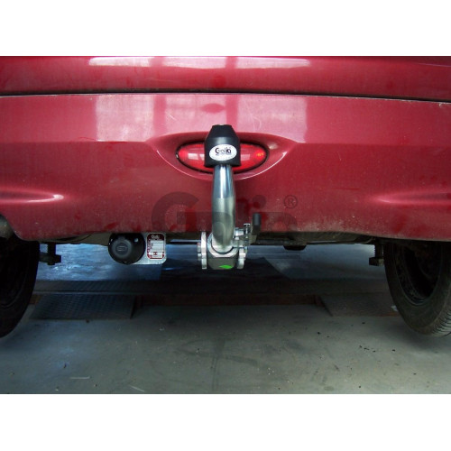 P029A GALIA Полностью оцинкованный фаркоп на Peugeot 206 хетчбек 2003-2010. Подрозетник убирается за бампер. Тип шара: A. Невидимый вырез бампера. Нагрузки: 1100/50 кг, масса фаркопа 12,72 кг