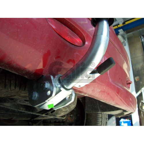 P029A GALIA Полностью оцинкованный фаркоп на Peugeot 206 хетчбек 2003-2010. Подрозетник убирается за бампер. Тип шара: A. Невидимый вырез бампера. Нагрузки: 1100/50 кг, масса фаркопа 12,72 кг