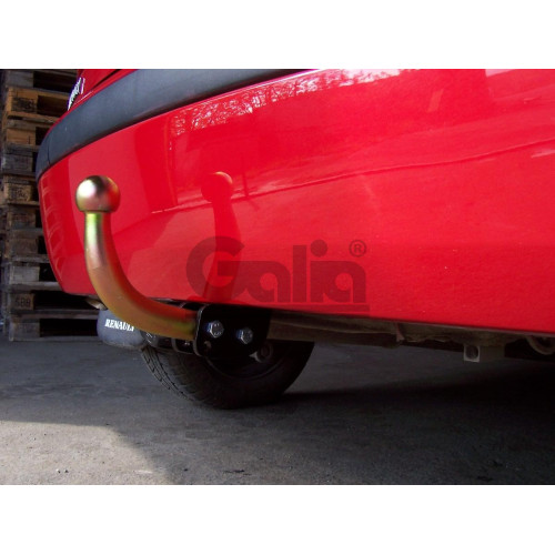 R014A GALIA Полностью оцинкованный фаркоп на Renault Megane I хетчбек 1996-2003, номерной знак на задней двери. Тип шара: A. Установка без снятия и выреза бампера. Нагрузки: 1350/75 кг, масса фаркопа 14,25 кг