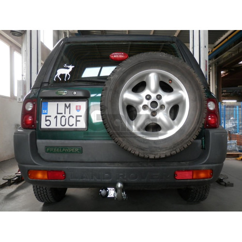 R049A GALIA Полностью оцинкованный фаркоп на Land Rover Freelander I 1997-2006. Особенности: запасное колесо на задней двери. Тип шара: A. Установка без снятия и выреза бампера. Нагрузки: 2000/125 кг, масса фаркопа 19,26 кг