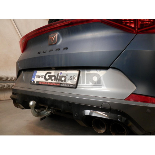 S119V GALIA Полностью оцинкованный фаркоп на Skoda Karoq 2018-, SEAT Ateca 2016-, Cupra Ateca 2016-, Cupra Formentor 2016-. Тип шара: AV (вертикальное быстросъемное крепление шара на ключе). Невидимый вырез бампера. Нагрузки: 2500/100 кг, масса фаркопа 15