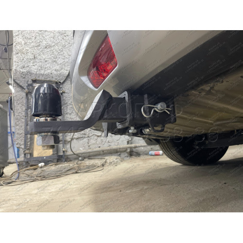 TCU00181 ТСС Фаркоп на Kia Carnival 2021-. Требуется подрезка бампера. Тип шара: E (шаровый узел под американский квадрат). Нагрузки: 1500/100 кг