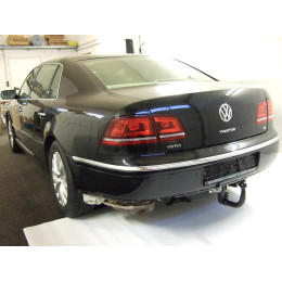V074V GALIA Полностью оцинкованный фаркоп на Volkswagen Phaeton 2002-2016. Тип шара: AV (вертикальное быстросъемное крепление шара на ключе). Невидимый вырез б
