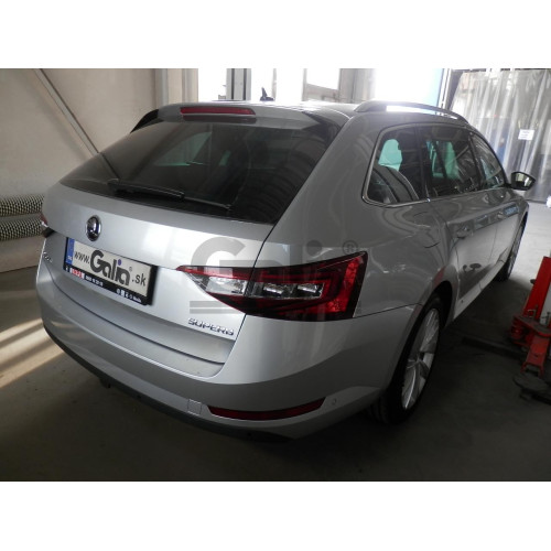 V081C GALIA Полностью оцинкованный фаркоп на Volkswagen Passat B8 седан/универсал 08/2014-2023, в т.ч. Alltrack B8 2015-2023, Skoda Superb 3 седан/универсал 03/2015-2024. Подрозетник убирается за бампер. Тип шара: C (горизонтальный съемный). Невидимый выр