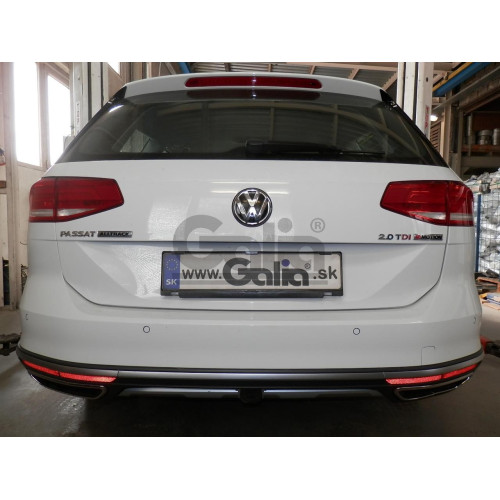 V081C GALIA Полностью оцинкованный фаркоп на Volkswagen Passat B8 седан/универсал 08/2014-2023, в т.ч. Alltrack B8 2015-2023, Skoda Superb 3 седан/универсал 03/2015-2024. Подрозетник убирается за бампер. Тип шара: C (горизонтальный съемный). Невидимый выр