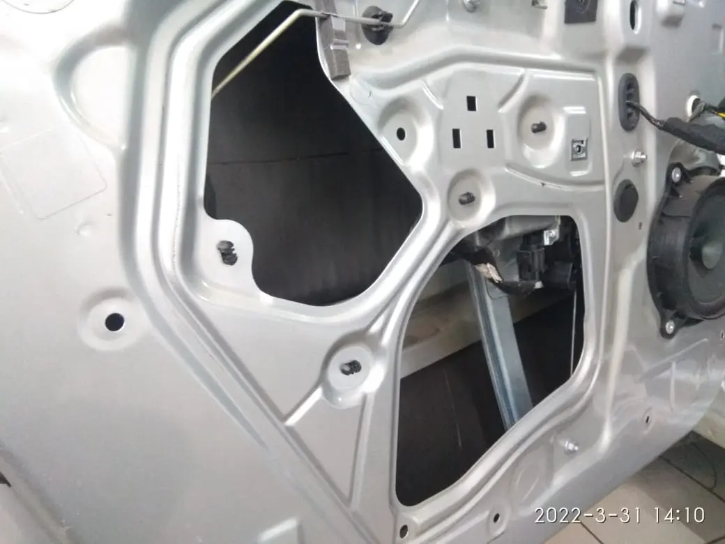 Шумоизоляция Renault Logan