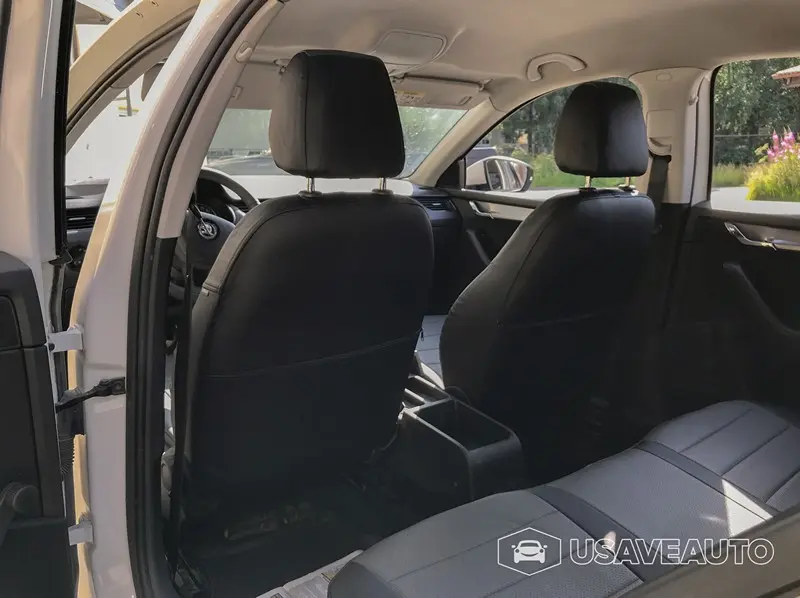 Установка чехлов Автопилот на Skoda Oktavia