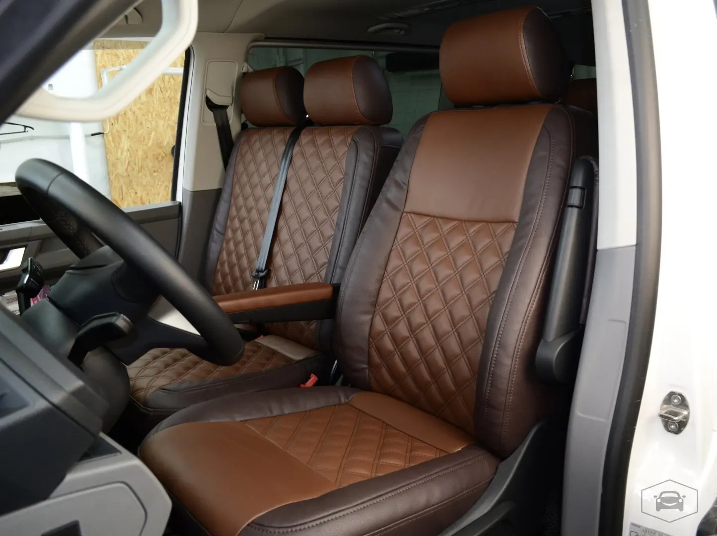 Каркасные чехлы на VW Caravelle T7