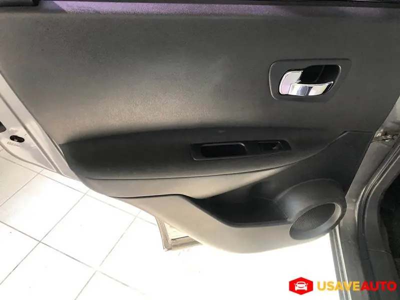 Перетяжка дверных карт на Nissan Qashqai