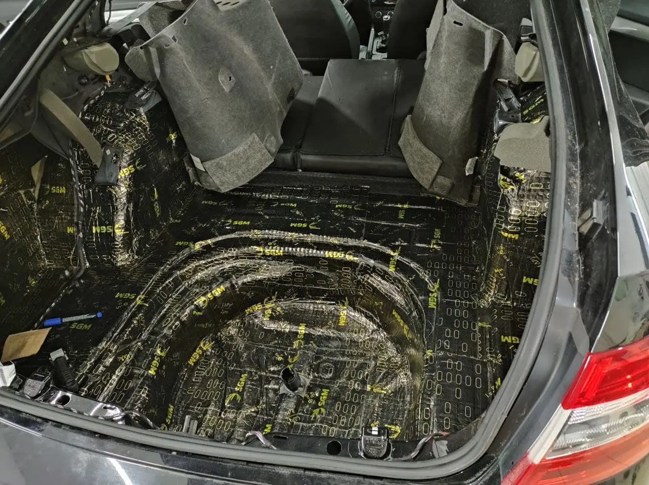 Шумоизоляция багажного отделения