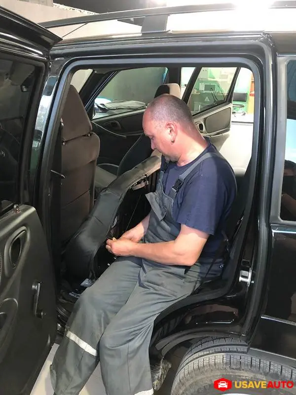 Установка чехлов Автопилот на Chevrolet Niva Установка чехлов Автопилот на Chevrolet Niva