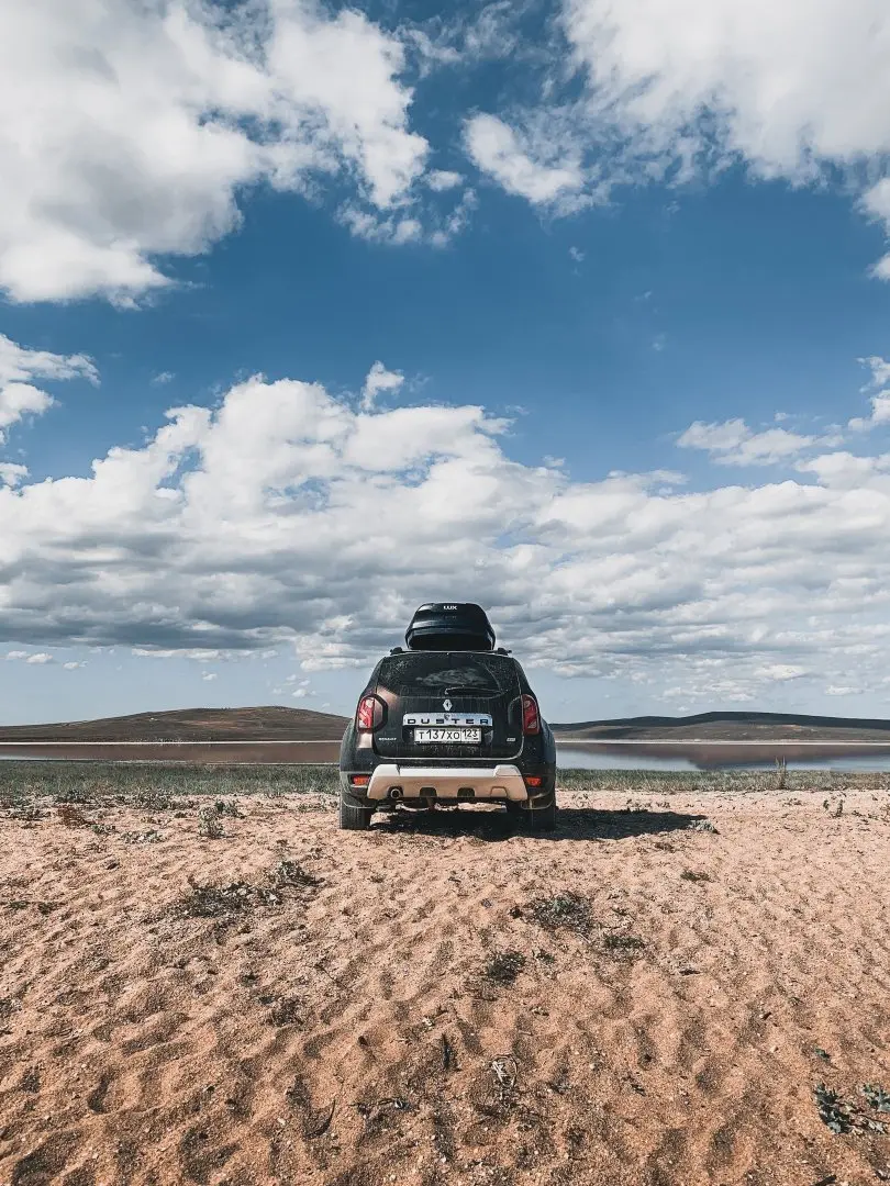 Путешествовать на своем автомобиле гораздо приятнее когда салон и багажник не завален вещами. На фото автобокс LUX IRBIS 175см, такой бокс хорошо смотрится даже на седанах, перед покупкой возможна примерка на авто Путешествовать на своем автомобиле гораздо приятнее когда салон и багажник не завален вещами. На фото автобокс LUX IRBIS 175см, такой бокс хорошо смотрится даже на седанах, перед покупкой возможна примерка на авто