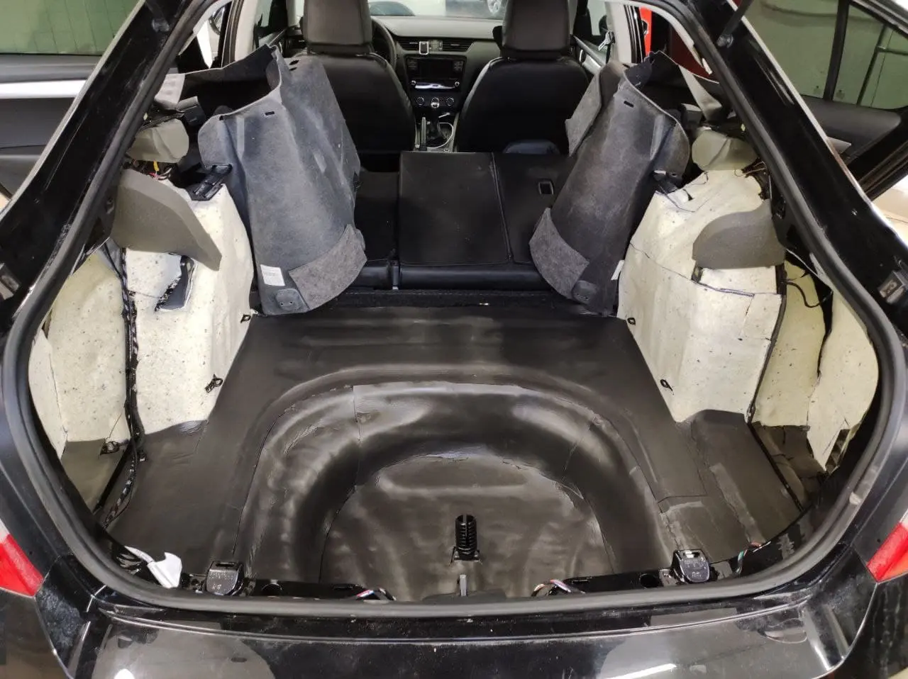 Шумоизоляция багажного отделения