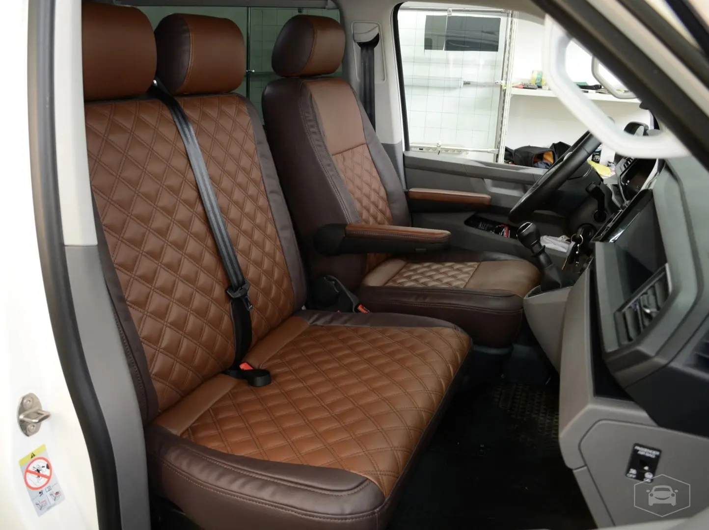 Каркасные чехлы на VW Caravelle T7