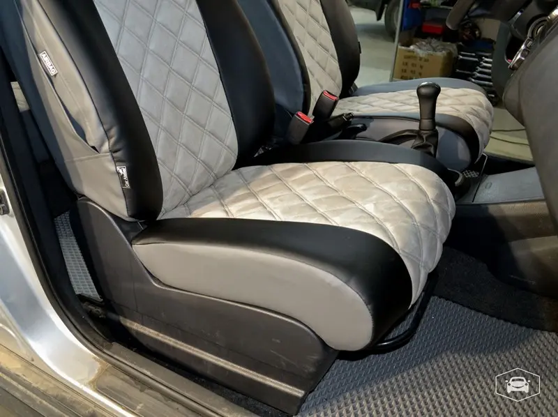 Чехлы B&m на Nissan Tiida