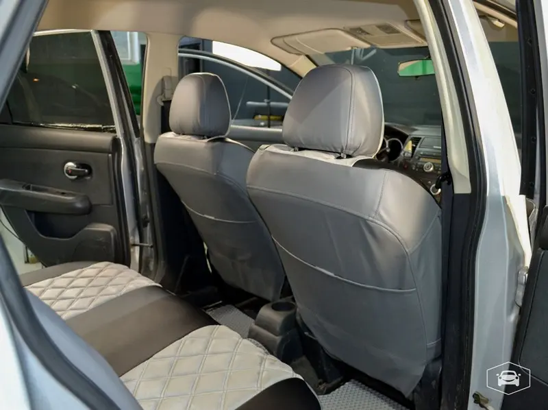 Чехлы B&m на Nissan Tiida