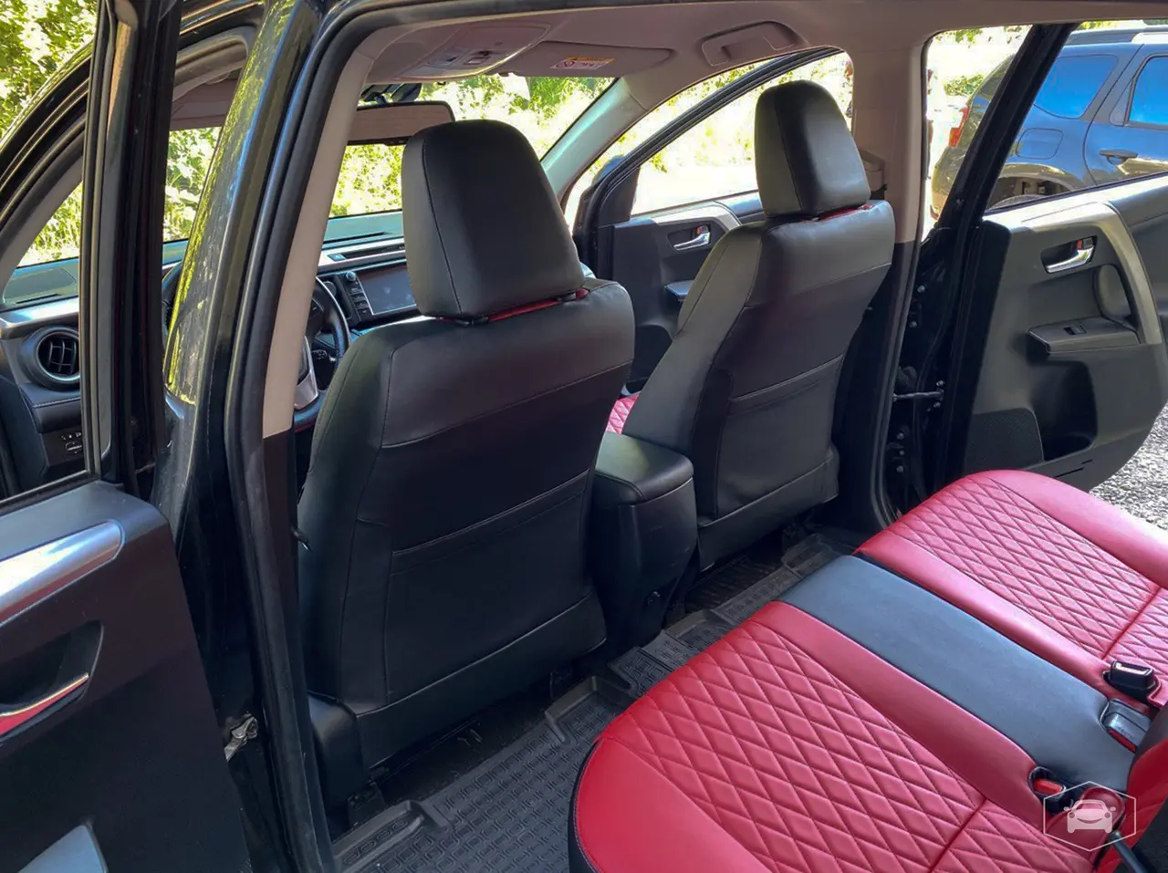 Авточехлы для Toyota Rav4 от Интер