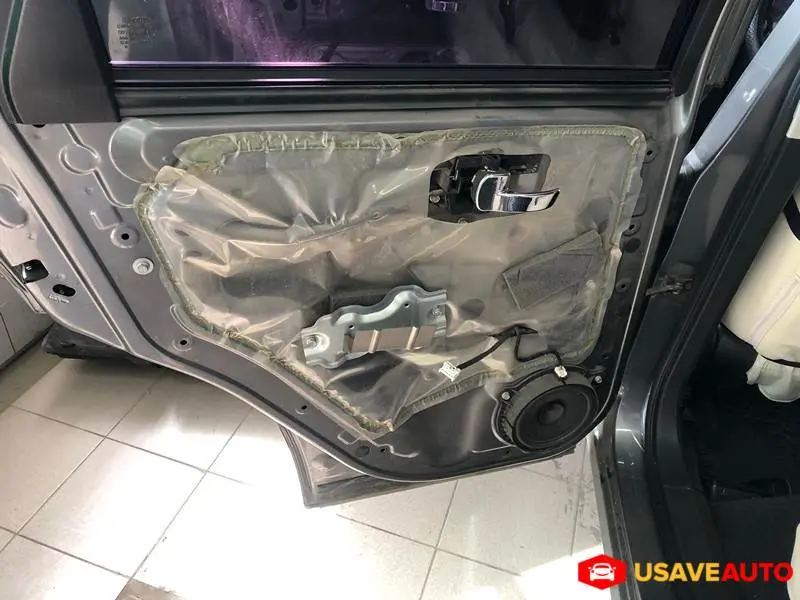 Перетяжка дверных карт на Nissan Qashqai