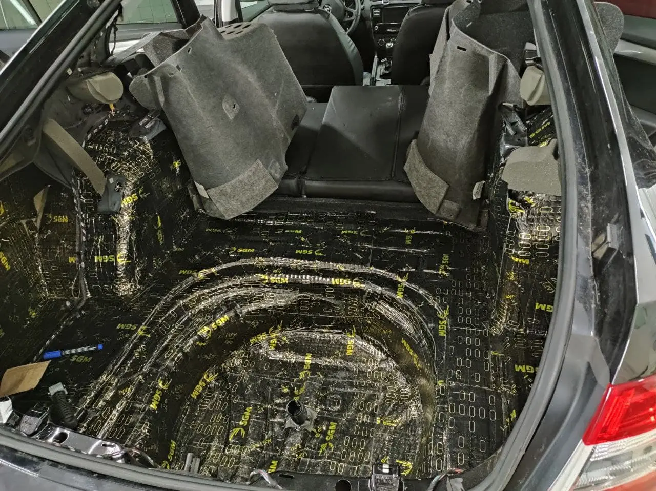 Шумоизоляция багажного отделения