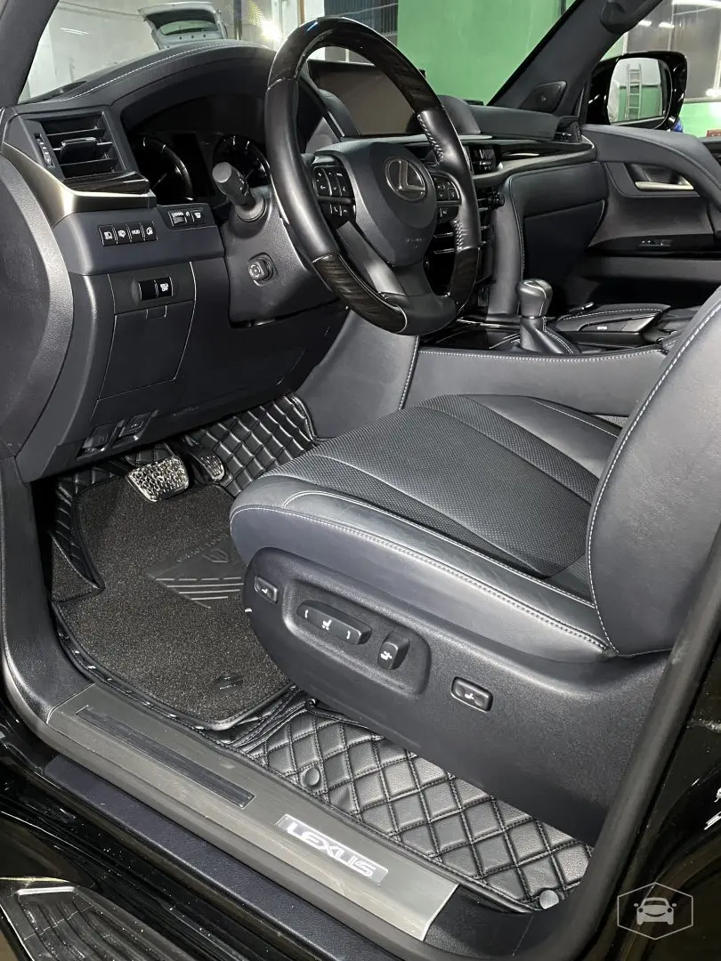 Кожаные 3D ковры