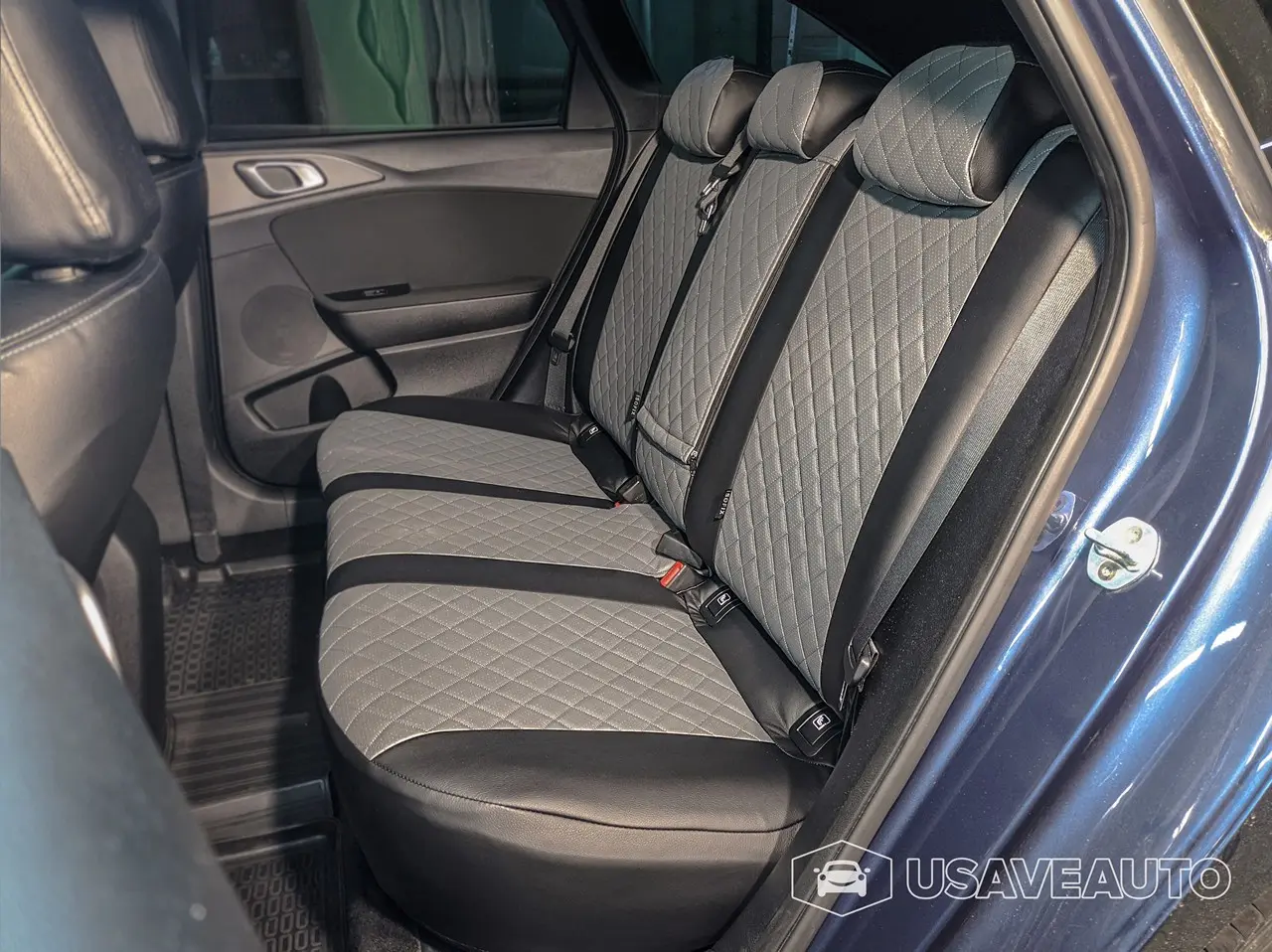 Установка чехлов Автопилот на Kia Ceed