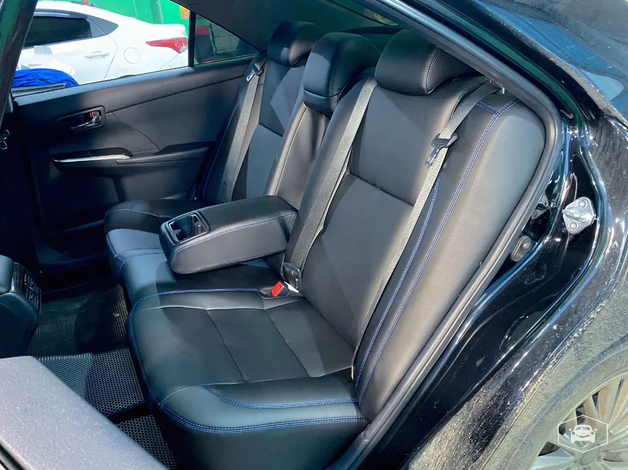 Чехлы Интер и Toyota Camry 50